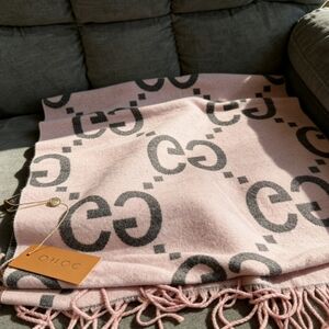 <AUTHENTIC>Gucci Scarf